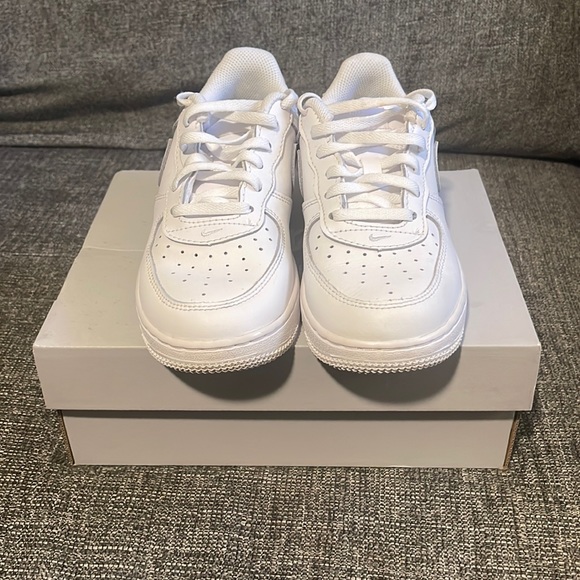 Nike Other - Force 1 LE (PS) Size 2Y White